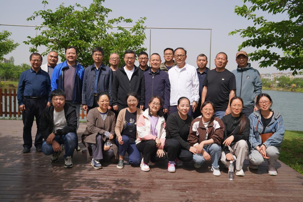 最美人间四月天----yl7703永利分工会组织春游踏青活动